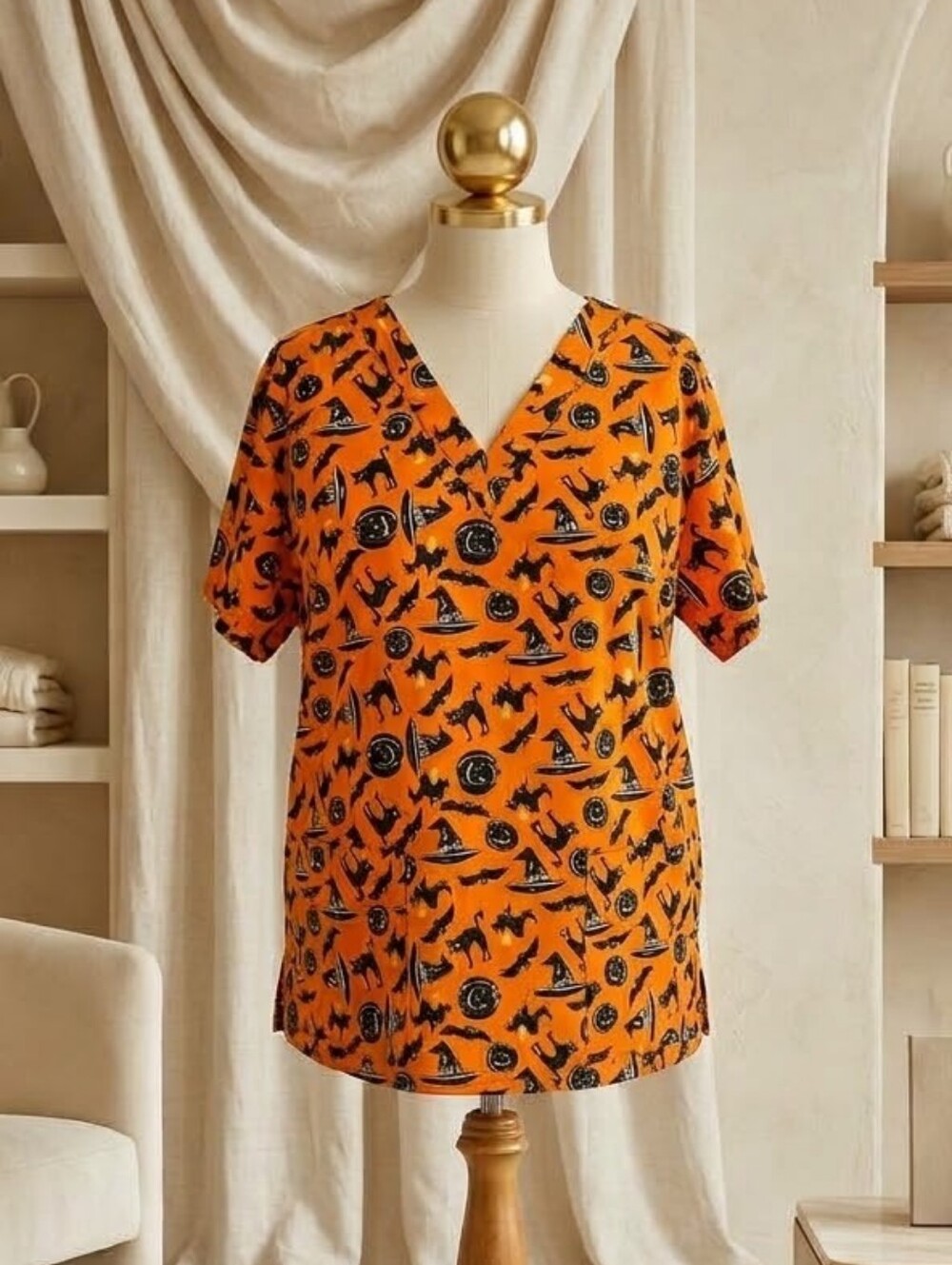 Crest Halloween Scrub Top Size XL